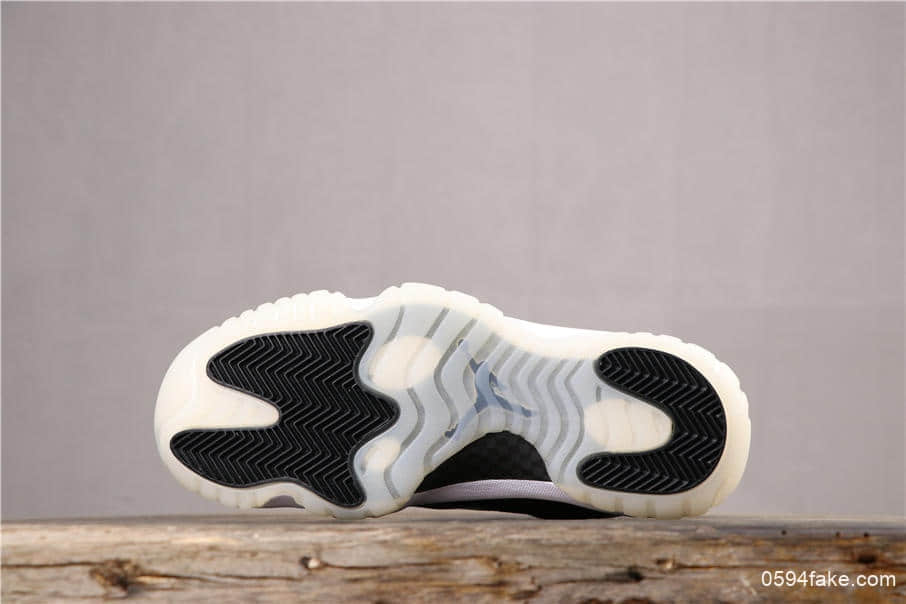 乔丹Air Jordan 11 Low Barons AJ11乔11低帮黑银纯原虎扑版本原装真碳纤维纯头层乔丹实战篮球鞋 货号:528895-010