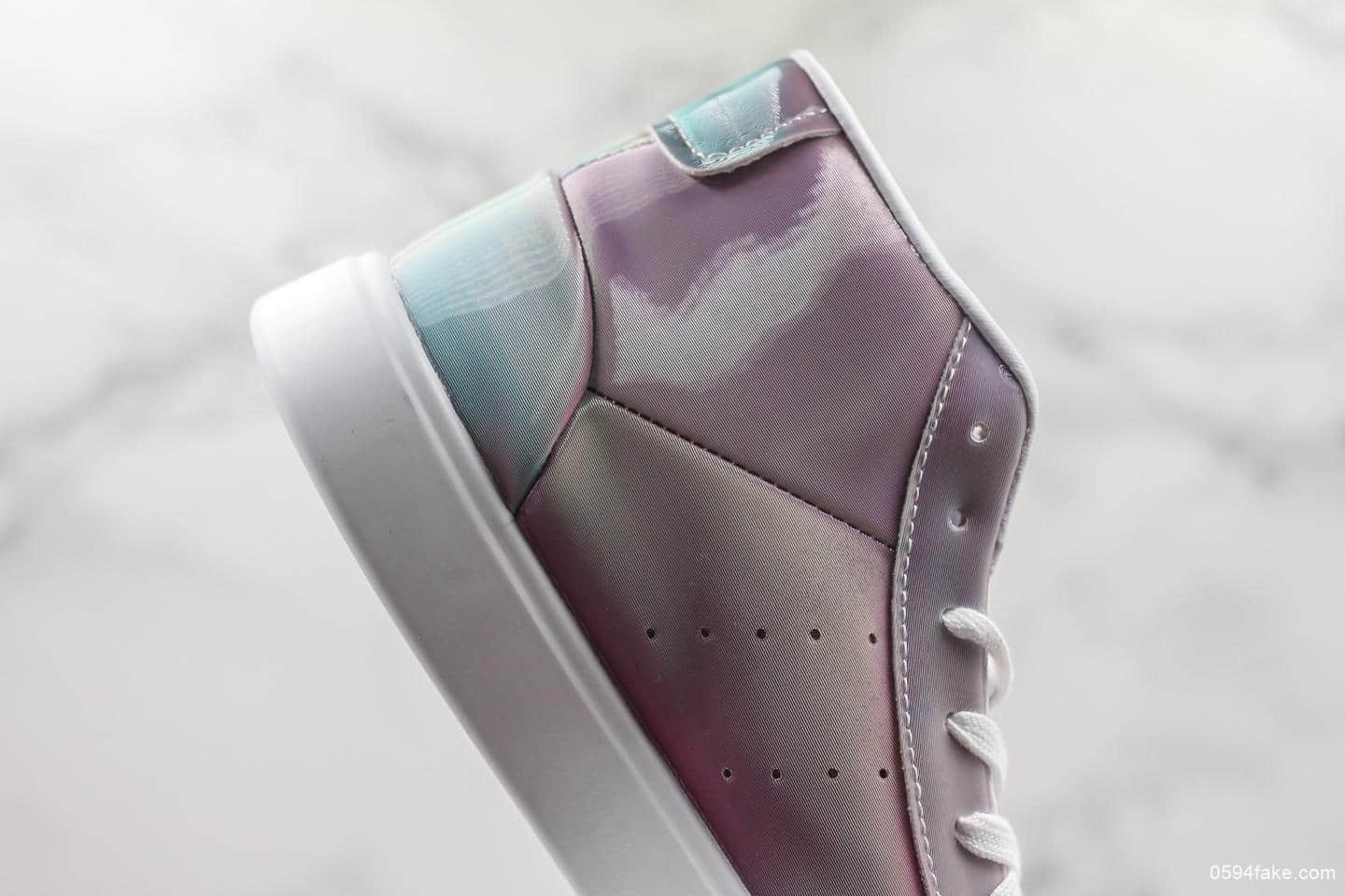 阿迪达斯adidas Originals Sleek Mid W公司级版本三叶草时髦平底系列中帮经典百搭休闲运动5D炫彩高帮板鞋杨幂代言款 货号:EE8619