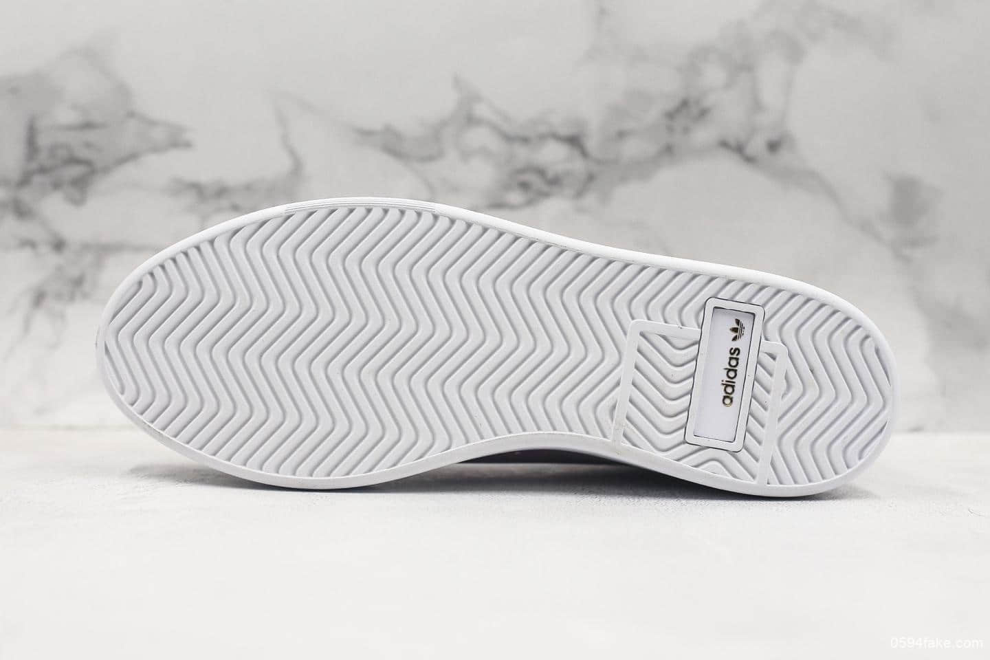 阿迪达斯adidas Originals Sleek Mid W公司级版本三叶草时髦平底系列中帮经典百搭休闲运动5D炫彩高帮板鞋杨幂代言款 货号:EE8619