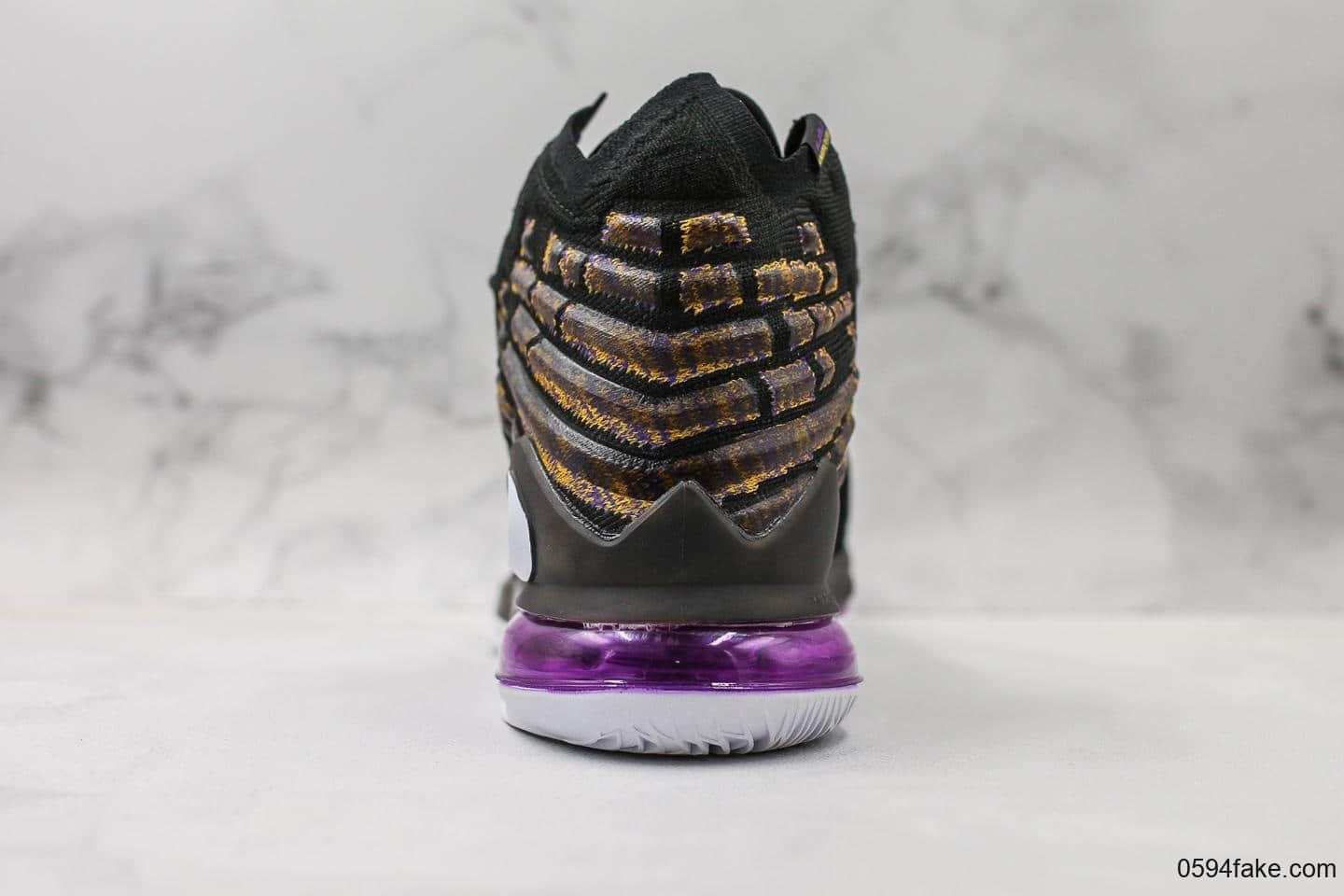 耐克Nike LeBron XVII纯原版本詹姆斯17鸳鸯配色实战运动篮球鞋高科技纤维气垫加持 货号:BQ3177-004