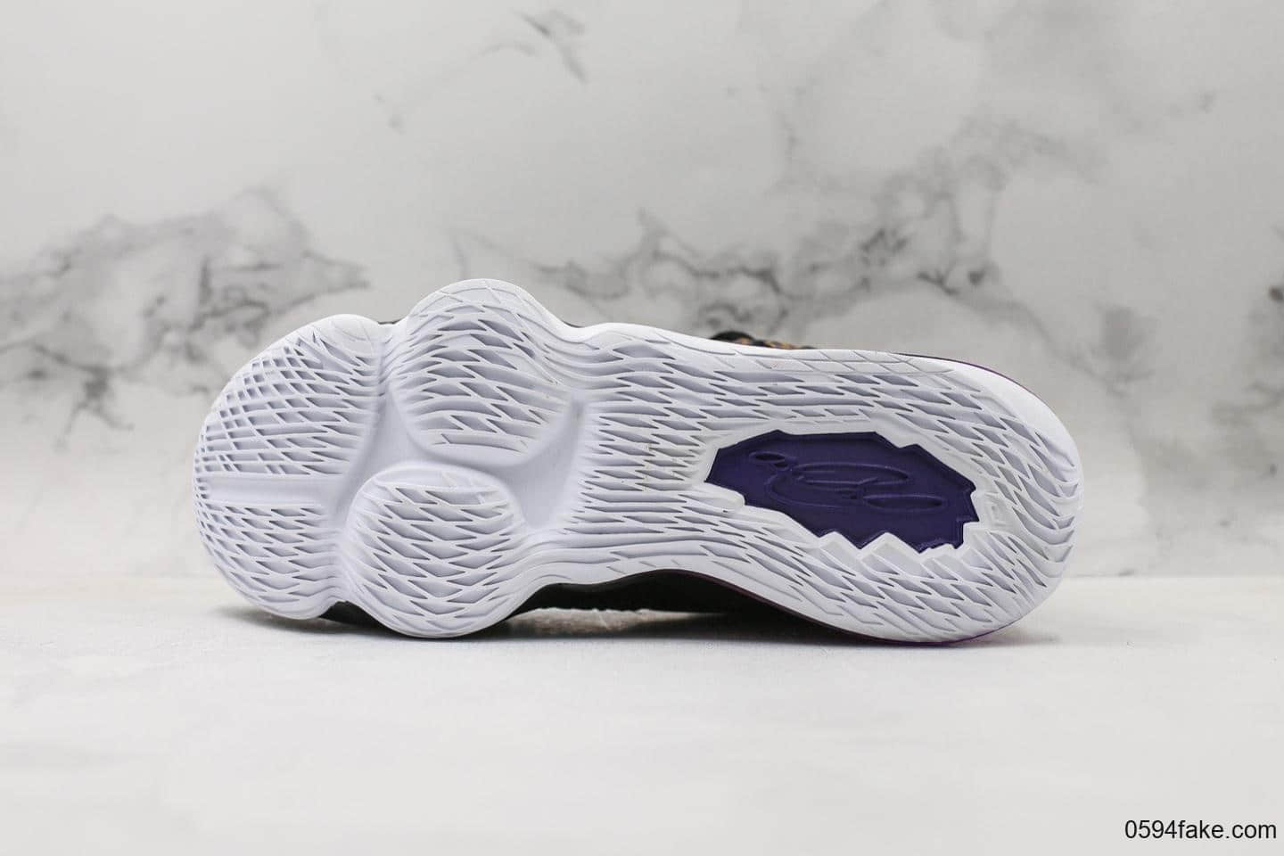 耐克Nike LeBron XVII纯原版本詹姆斯17鸳鸯配色实战运动篮球鞋高科技纤维气垫加持 货号:BQ3177-004