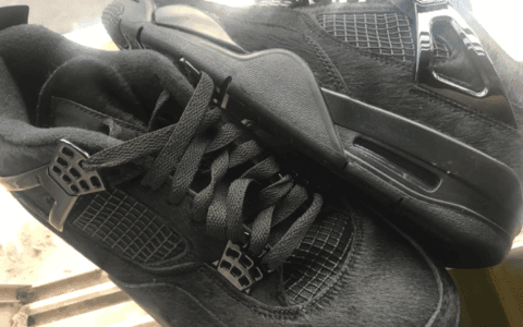 经典“黑猫”配色！Air Jordan 4“ Black Cat”明年回归！ 货号：CU1110-010