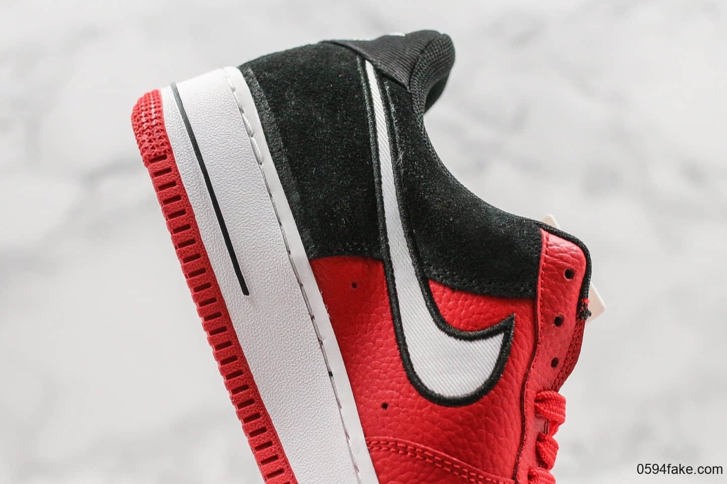 耐克Nike Air Force 1 '07 LV8 1“Mystic Red”海外限定配色红黑公司级原楦开发原装硬质牛剖层移模革 货号:AO2439-600