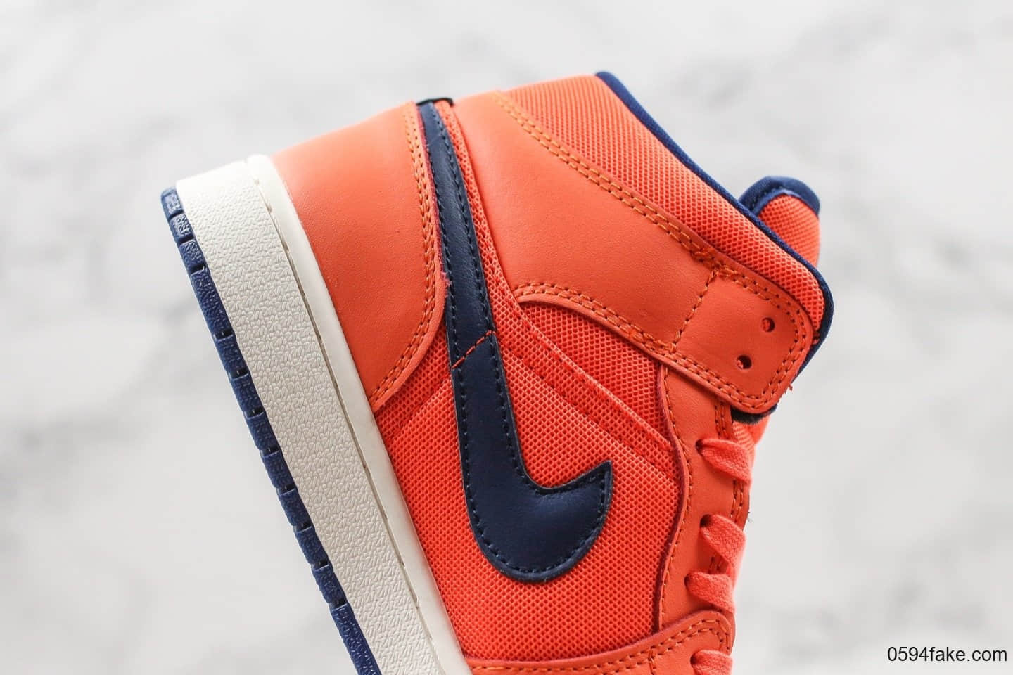 乔丹Air Jordan 1 Mid Releasing in Turf Orange珊瑚橙中帮AJ1纯原版本内置气垫搭载鞋面网眼透气 货号:CD7240-804