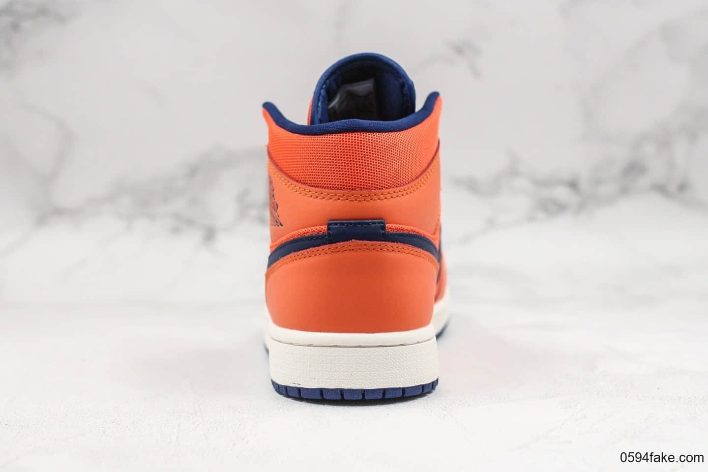 乔丹Air Jordan 1 Mid Releasing in Turf Orange珊瑚橙中帮AJ1纯原版本内置气垫搭载鞋面网眼透气 货号:CD7240-804