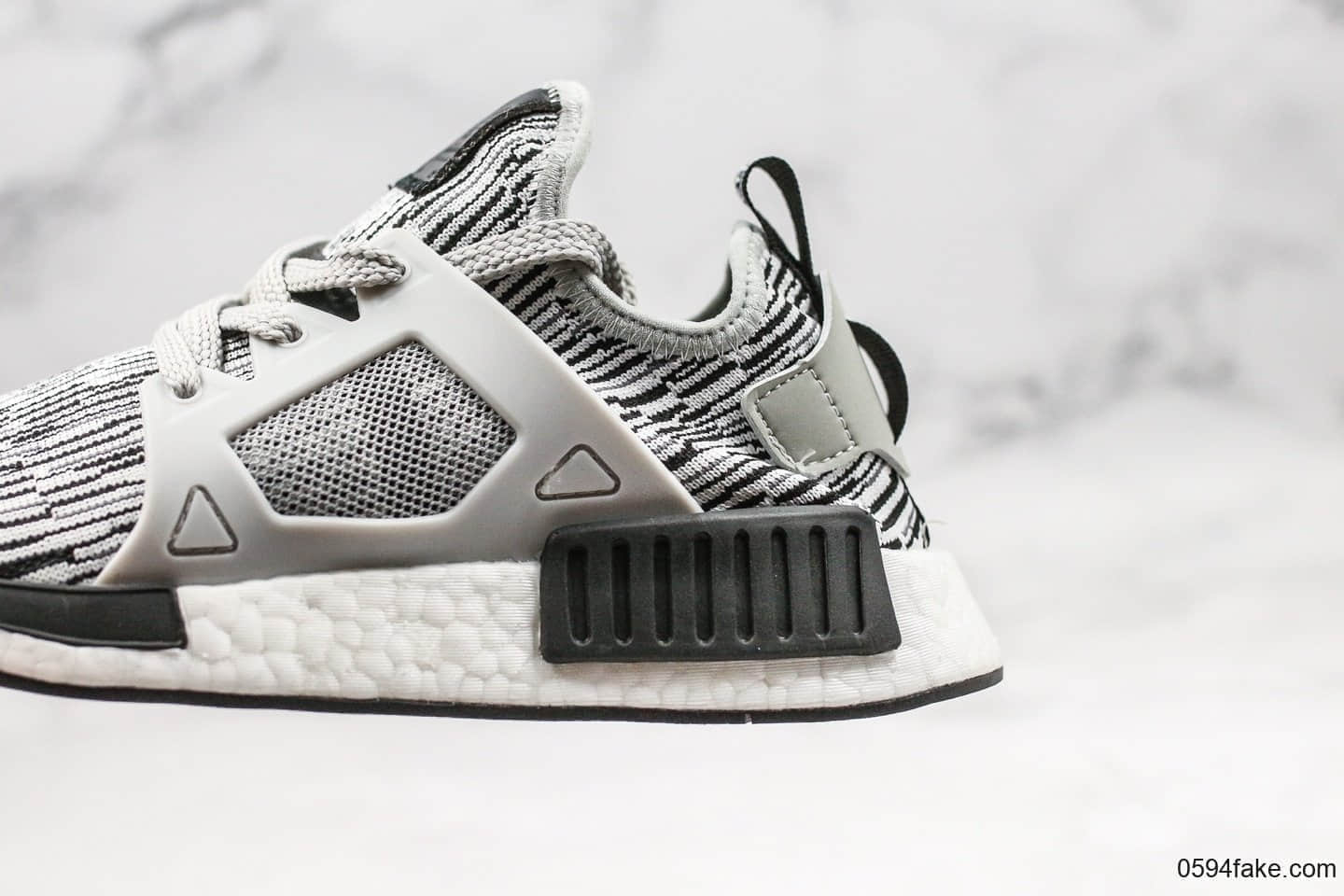 阿迪达斯Adidas NMD Primeknit Boost Runner Solid Grey XR_1爆米花系列运动鞋公司级版本浅灰白黑斑驳NMD针织透气鞋 货号：BY1910