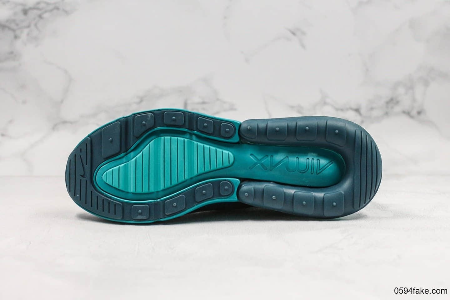 耐克NIKE AIR MAX 270 SE公司级版本混合科技透气后掌半气垫慢跑鞋原盒原标真小潘气垫 货号：AQ9164-102