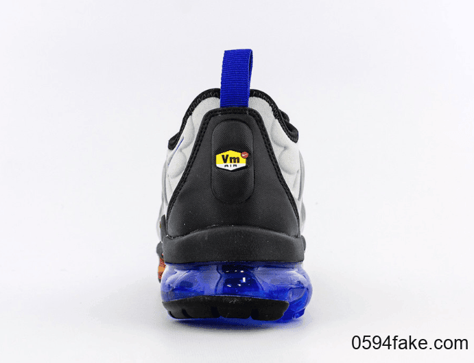 撞色中底!全新Air VaporMax Plus现已发售! 货号:CU9241-001