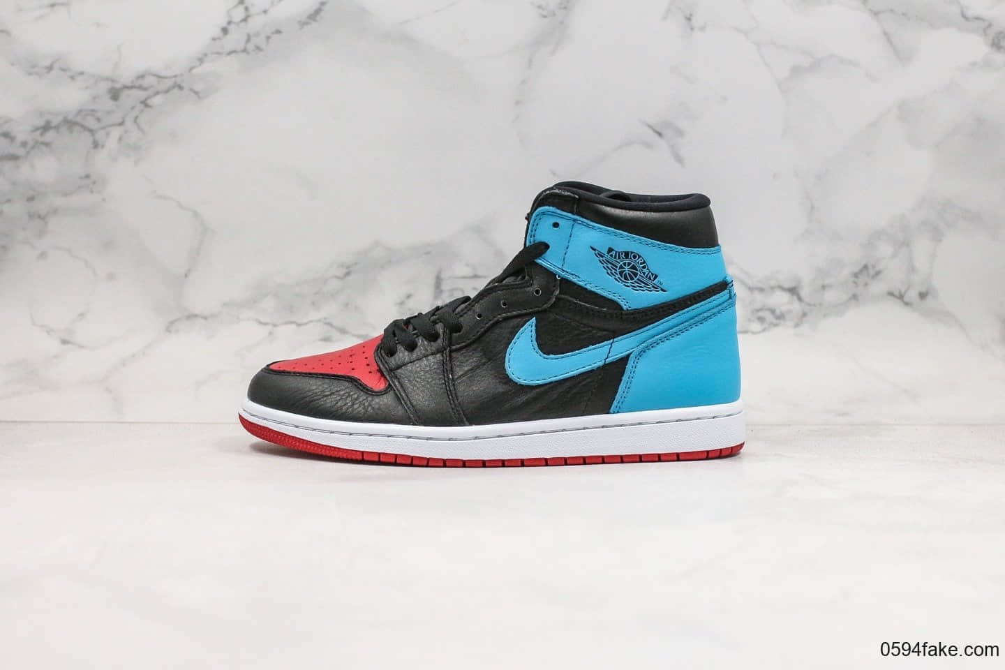 乔丹Nike Air Jordan 1 High OG WMNS UNC To Chicago纯原版本高帮AJ1红蓝配色正确荔枝纹头层皮鞋面材质 货号：CD0461-046