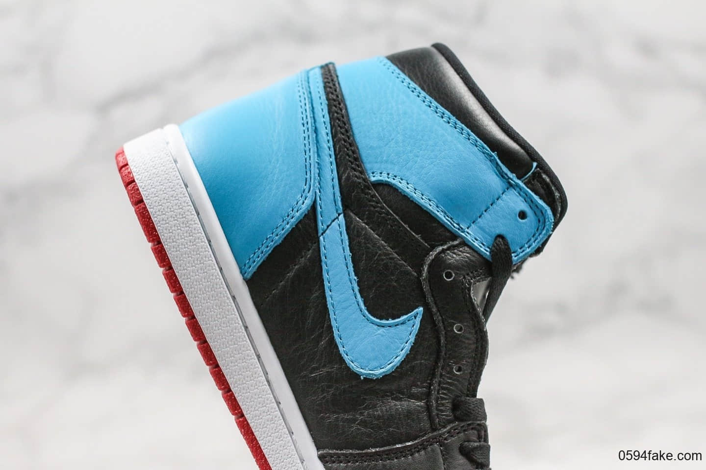 乔丹Nike Air Jordan 1 High OG WMNS UNC To Chicago纯原版本高帮AJ1红蓝配色正确荔枝纹头层皮鞋面材质 货号：CD0461-046