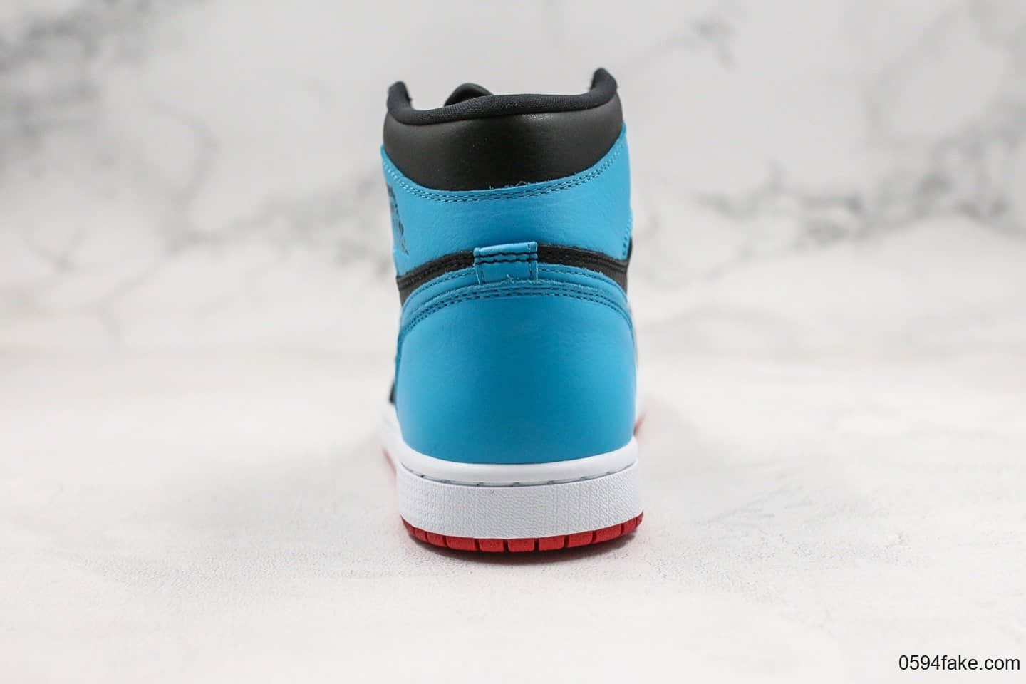 乔丹Nike Air Jordan 1 High OG WMNS UNC To Chicago纯原版本高帮AJ1红蓝配色正确荔枝纹头层皮鞋面材质 货号：CD0461-046