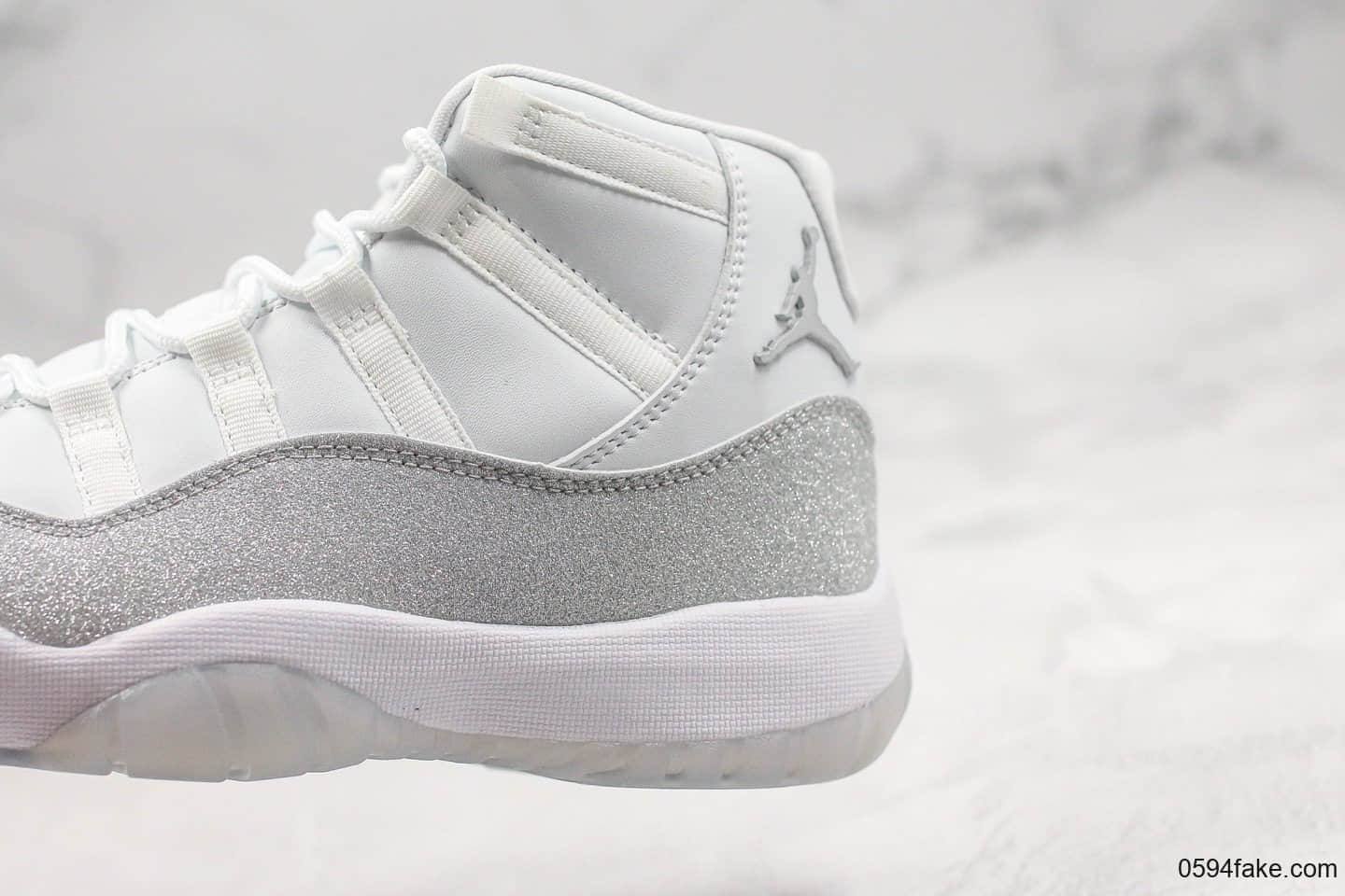 乔丹Air Jordan 11 WMNS Metallic Silver纯原版本施华洛世奇满天星配色AJ11内置碳板原档案数据开发实战篮球鞋 货号：AR0715-100