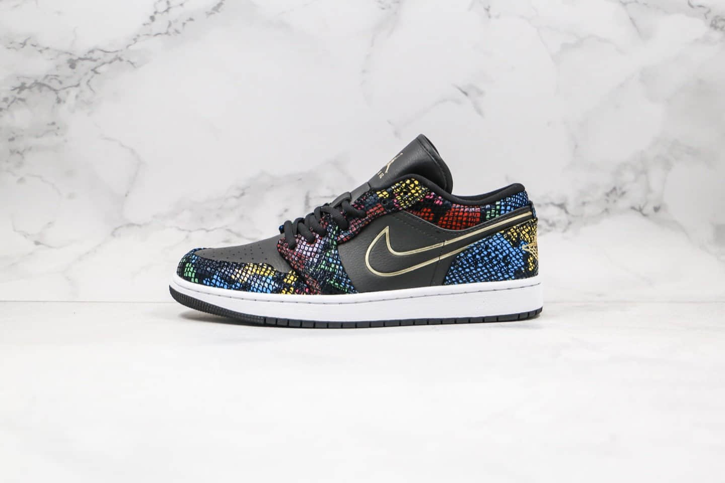 乔丹Air Jordan 1 Low BHM「Muiti-Colored Snakeskin」纯原版本低帮AJ1黑人月蛇鳞设计烫金飞翼多彩蛇纹皮革原鞋开模一比一打造 货号:CW5580-001