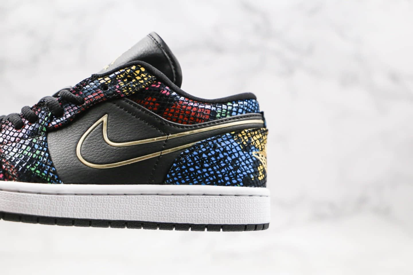 乔丹Air Jordan 1 Low BHM「Muiti-Colored Snakeskin」纯原版本低帮AJ1黑人月蛇鳞设计烫金飞翼多彩蛇纹皮革原鞋开模一比一打造 货号:CW5580-001