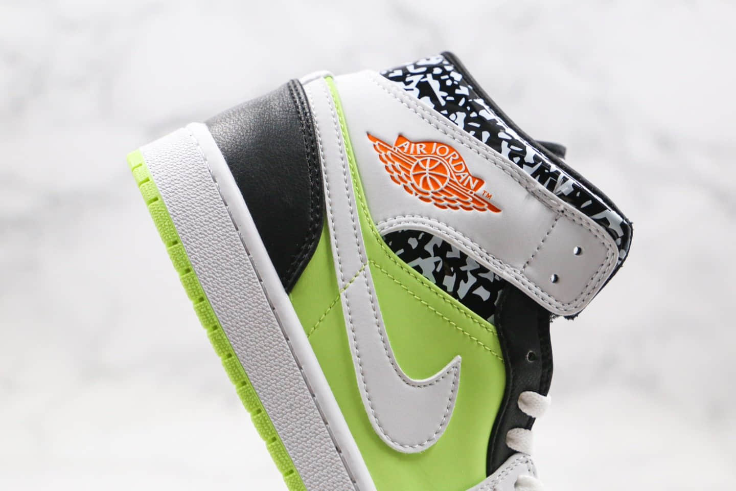 乔丹Air Jordan 1 Mid GS纯原版本中帮AJ1橙绿鸳鸯配色内置气垫正确后跟定型 货号：554725-870