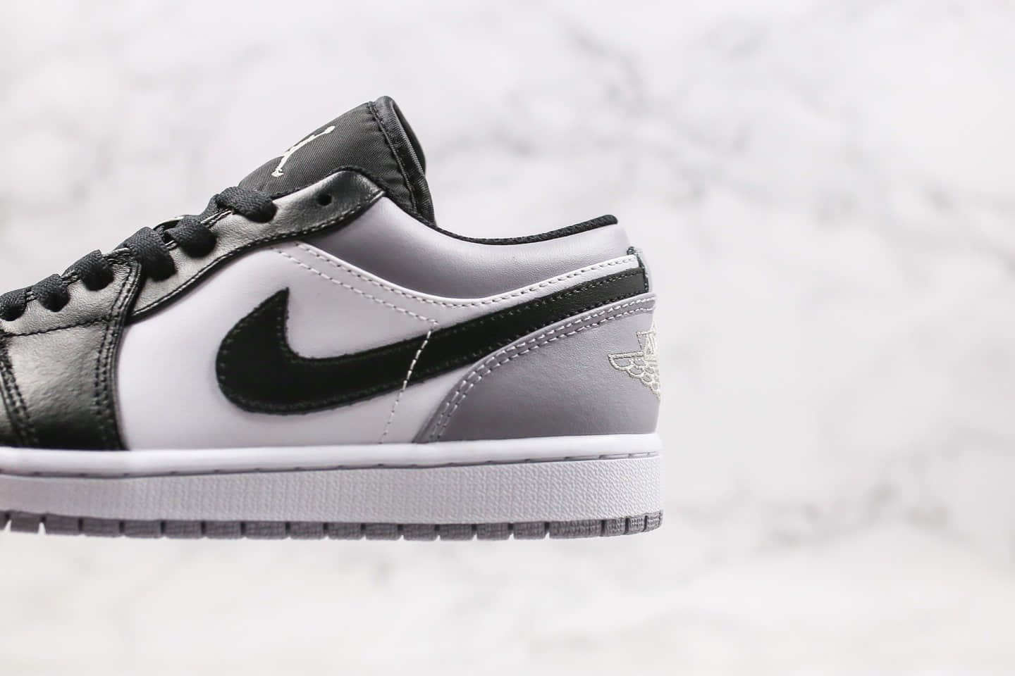 乔丹Air Jordan 1 Low纯原版本低帮AJ1黑灰脚趾正确鞋面头层皮材质 货号:553558-110