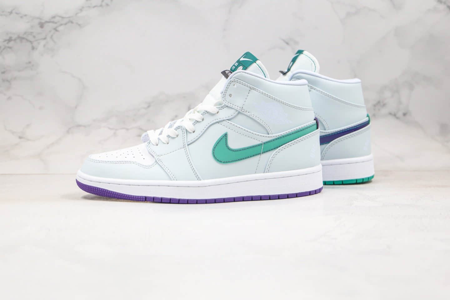 乔丹Air Jordan 1 Mid纯原版本中帮AJ1灰绿色鸳鸯钩正确鞋面卡色原盒原标 货号：CW5853-100