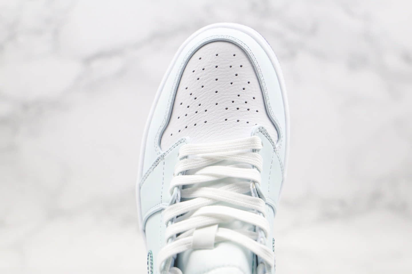 乔丹Air Jordan 1 Mid纯原版本中帮AJ1灰绿色鸳鸯钩正确鞋面卡色原盒原标 货号：CW5853-100