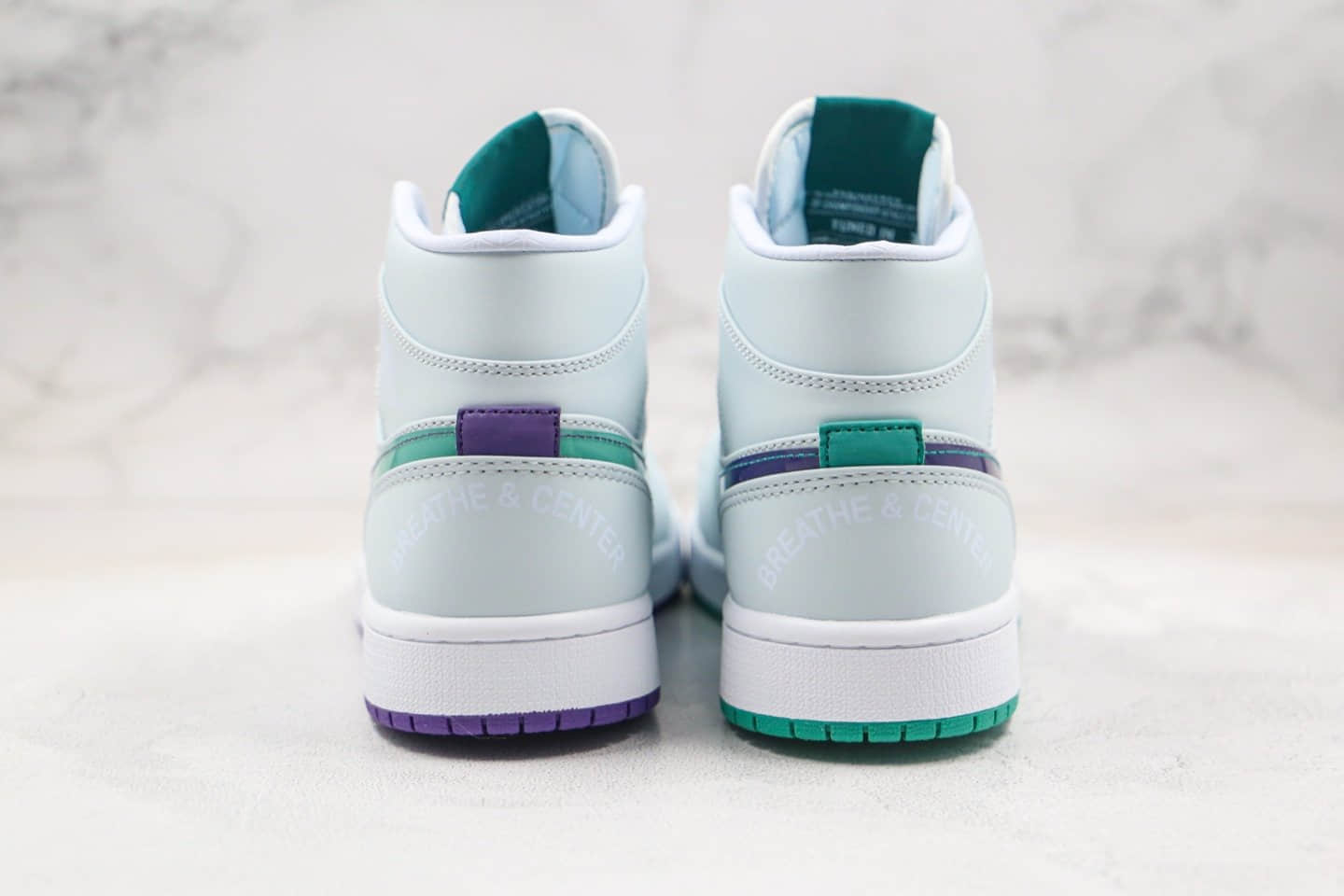 乔丹Air Jordan 1 Mid纯原版本中帮AJ1灰绿色鸳鸯钩正确鞋面卡色原盒原标 货号：CW5853-100