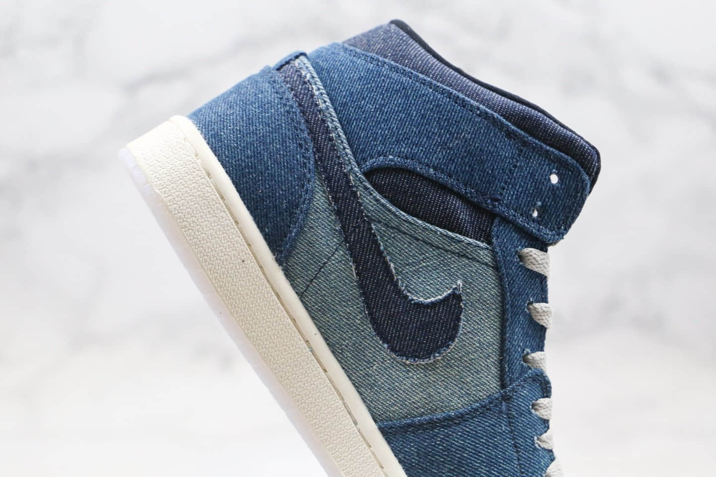 乔丹Air Jordan 1 Mid公司级版本中帮AJ1水洗牛仔蓝色市面最高工艺 货号:852542-009