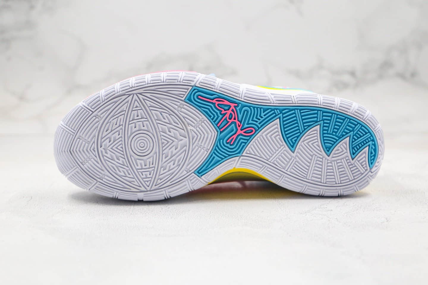 耐克Nike KYRIE 6 EP纯原版本欧文6代实战篮球鞋白黄蓝色大风车内置气垫支持实战 货号：BQ4630-101