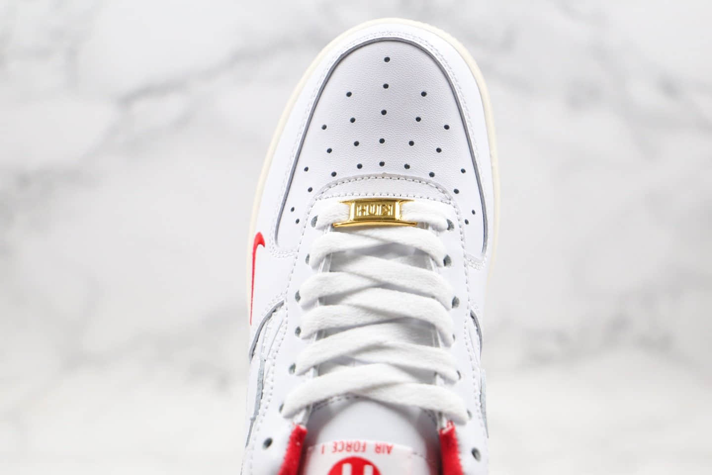 耐克Nike Air Force1 Ronnie Fieg it x KITH纯原版本低帮空军一号日本限定浮雕木盒包装白红色内置气垫原盒配件 货号：CU2980-193