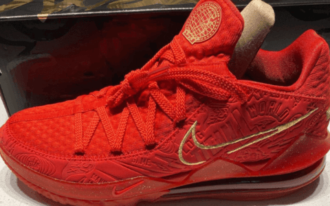 惹眼大红装扮！Titan x Nike LeBron 17 Low联名首度曝光！