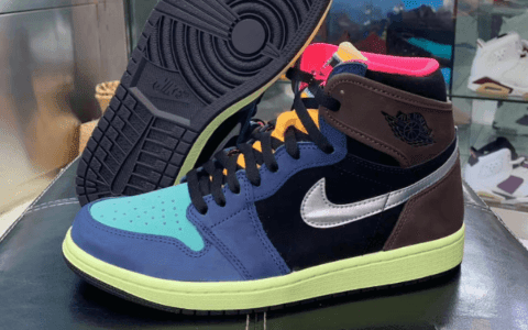 吃惊！这双AJ1撞脸05年UNDFTD x Nike Dunk联名！ 货号：555555-201