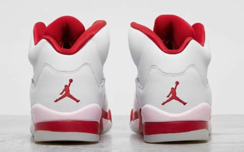 耐克Nike Kyrie 6纯原版本欧文6代实战篮球鞋涂鸦南海岸内置气垫 货号：BQ4631-101