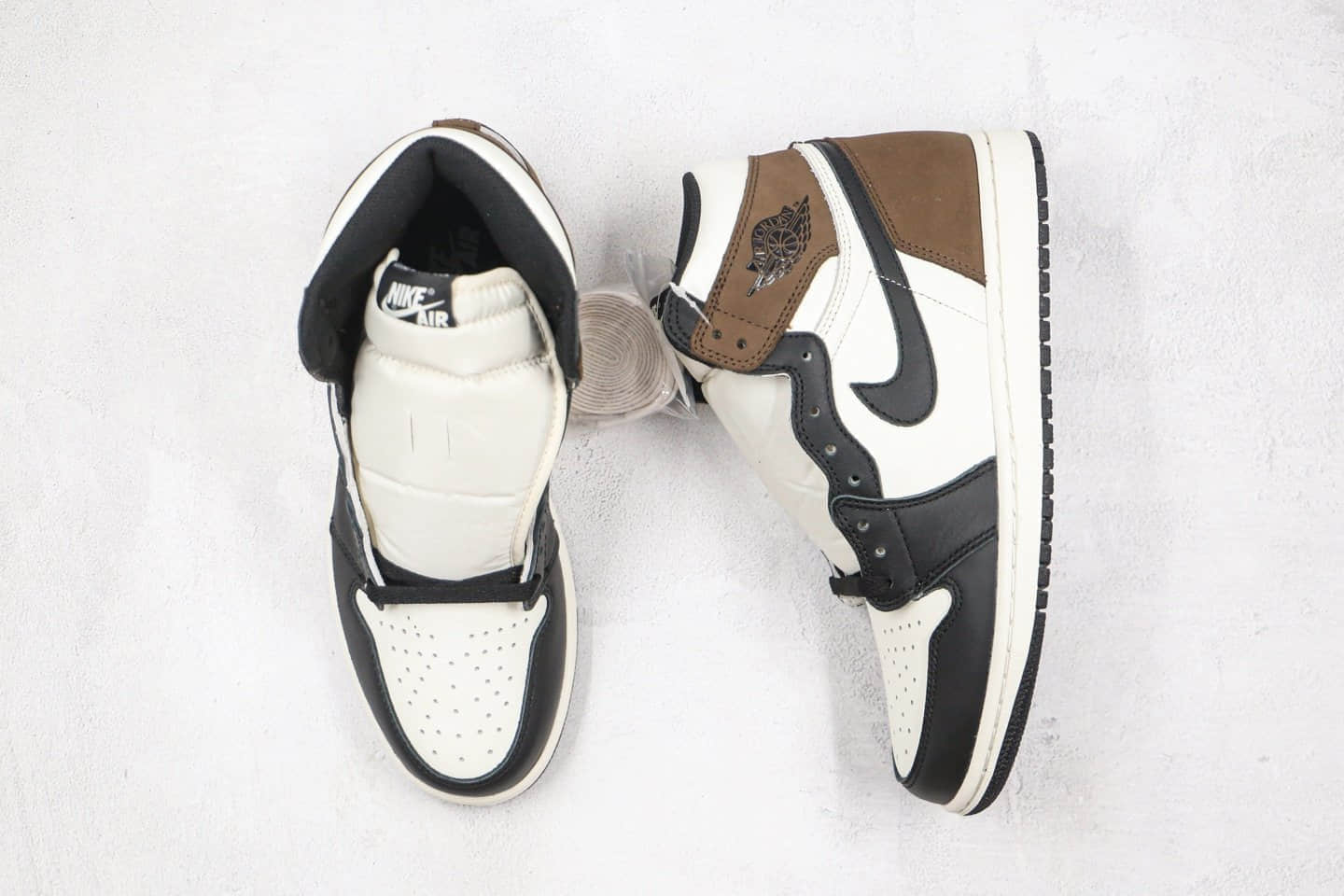乔丹Air Jordan 1 High OG Dark Mocha纯原版本高帮AJ1小倒钩黑棕色原档案数据开发正确后跟定型 货号：555088-105