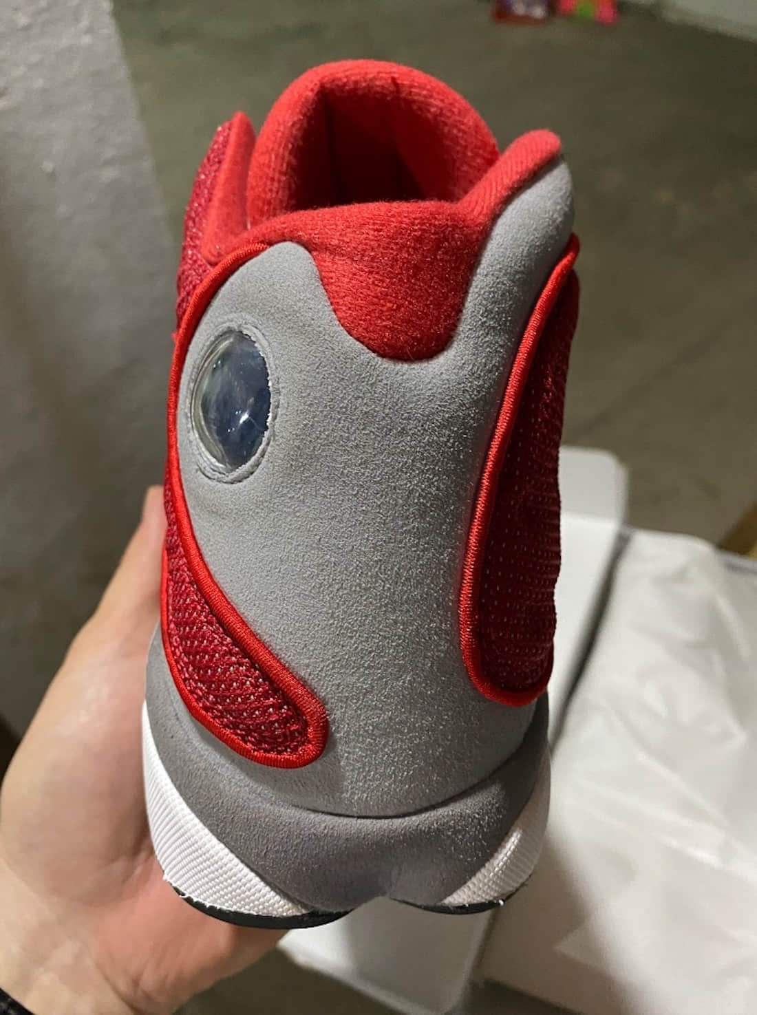 酷似凯文·马丁PE!全新AJ13“ Red Flint”惊艳亮相!还有几分Flint的味道! 货号:414571-600