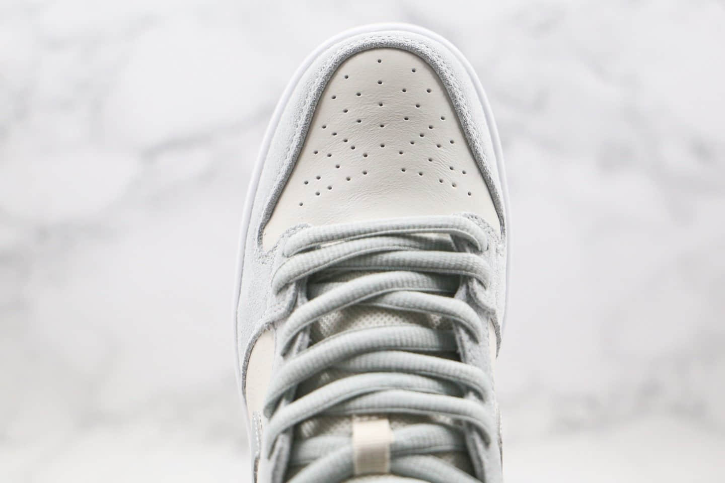 耐克Nike SB Dunk High纯原版本高帮SB休闲板鞋米白灰色内置气垫 货号：BQ6826-101