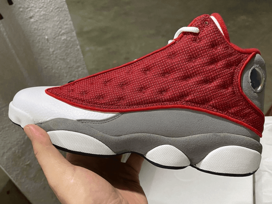 酷似凯文·马丁PE!全新AJ13“ Red Flint”惊艳亮相!还有几分Flint的味道! 货号:414571-600