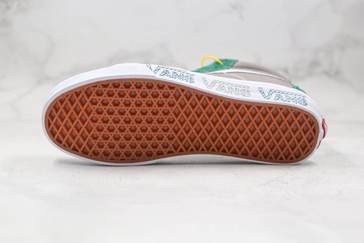 万斯Vans SK8-Hi公司级版本小红书爆款高帮硫化板鞋侧边字母印花灰绿色工艺硫化一比一 货号:VN0A4BV6X0P