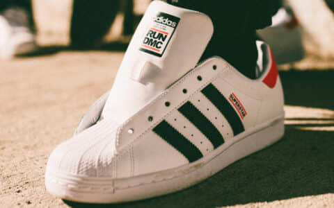 这双贝壳头不得了！Run DMC x adidas Superstar即将发售！ 货号：FX7616