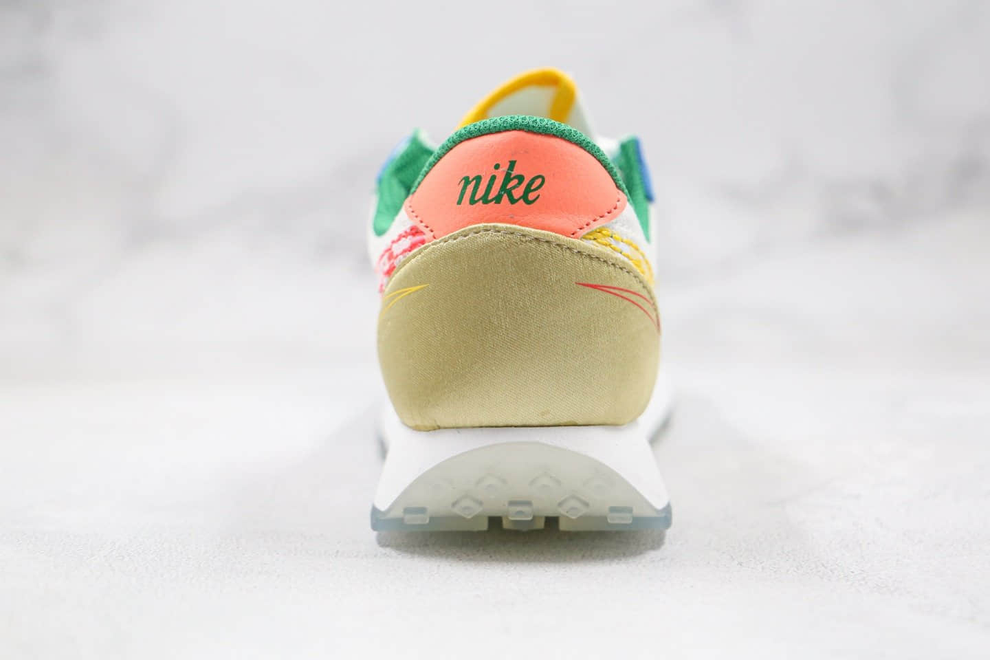 耐克NIKE Daybreak纯原版本华夫慢跑鞋波点红蓝绿色原楦头纸板打造 货号：CZ8681-167