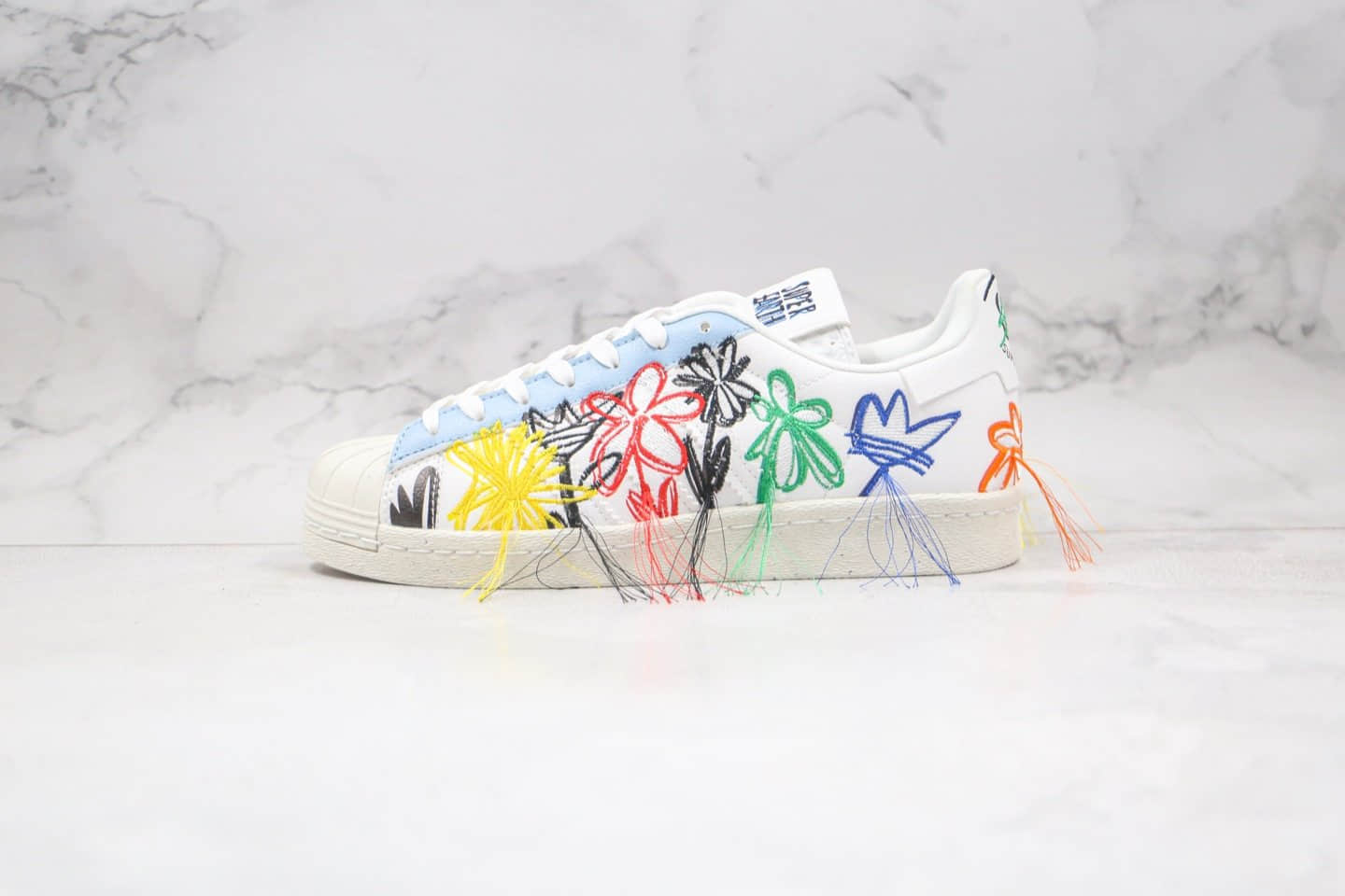 阿迪达斯adidas Originals x Sean Wotherspoon联名款纯原版本三叶草贝壳头刺绣毛边五彩花朵流苏板鞋原鞋开模 货号：FZ4724