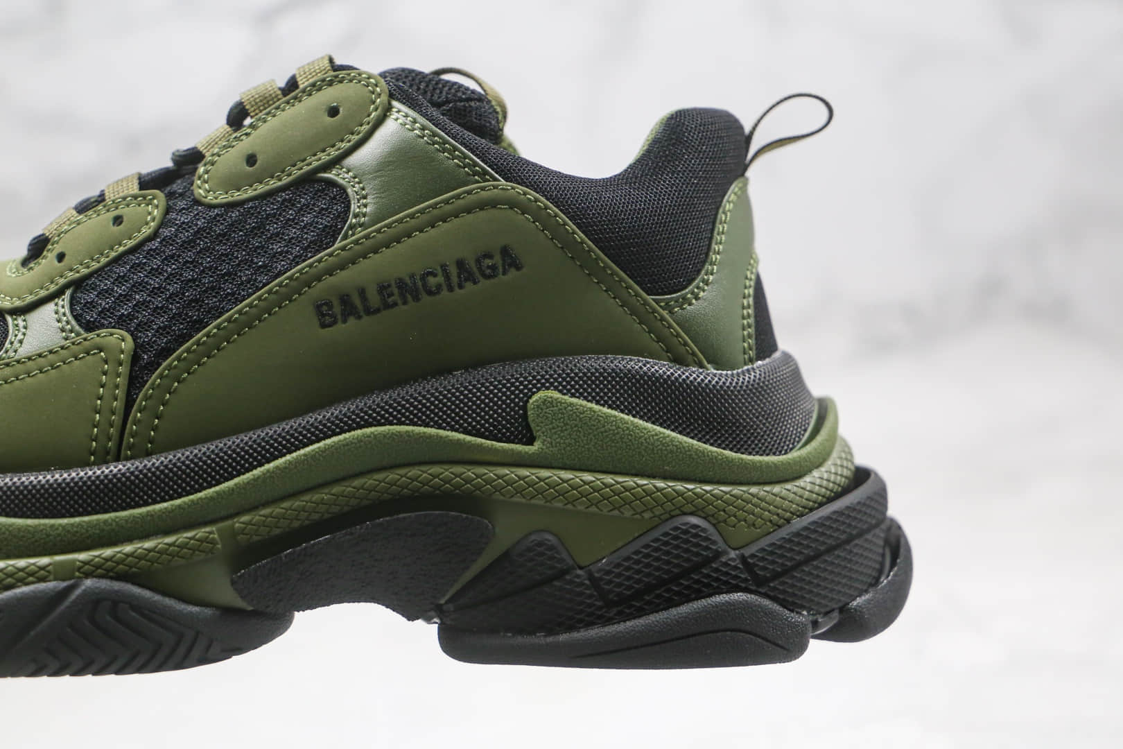 巴黎世家Balenciaga Triple S纯原版本复古老爹鞋黑绿色原鞋开模一比一打造