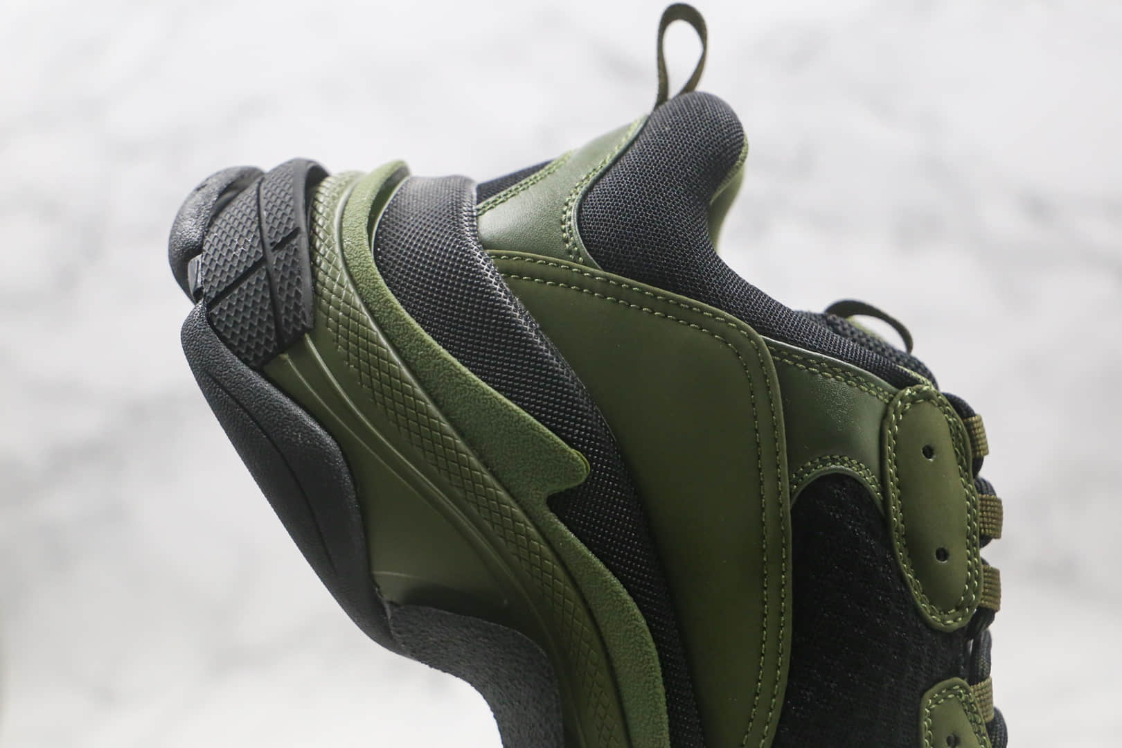 巴黎世家Balenciaga Triple S纯原版本复古老爹鞋黑绿色原鞋开模一比一打造
