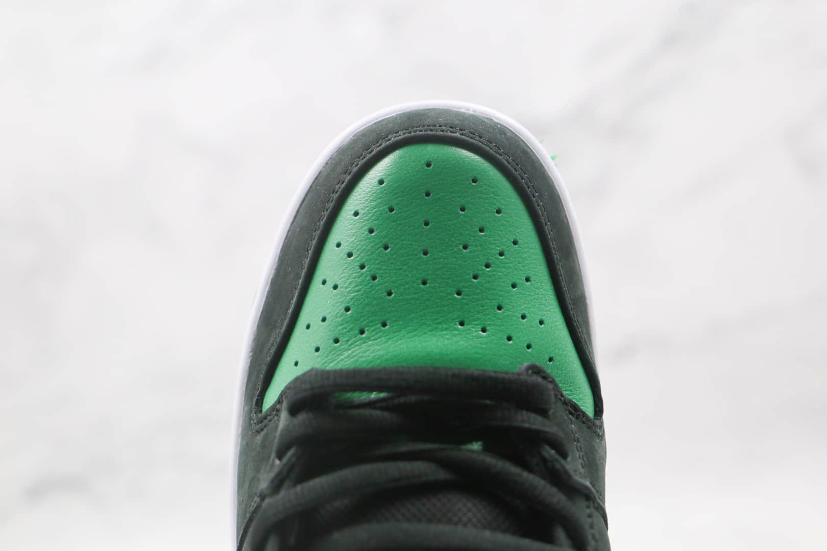 耐克Nike SB Dunk纯原版本低帮SB DUNK黑绿色板鞋内置后跟Zoom气垫原盒原标 货号：BQ6817-005