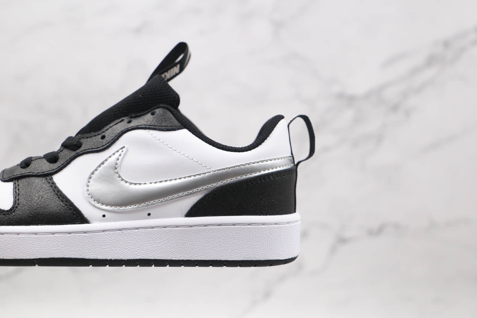 耐克Nike Court Borough Low 2纯原版本低帮黑白银板鞋原楦头纸板打造 货号:CT3964-100