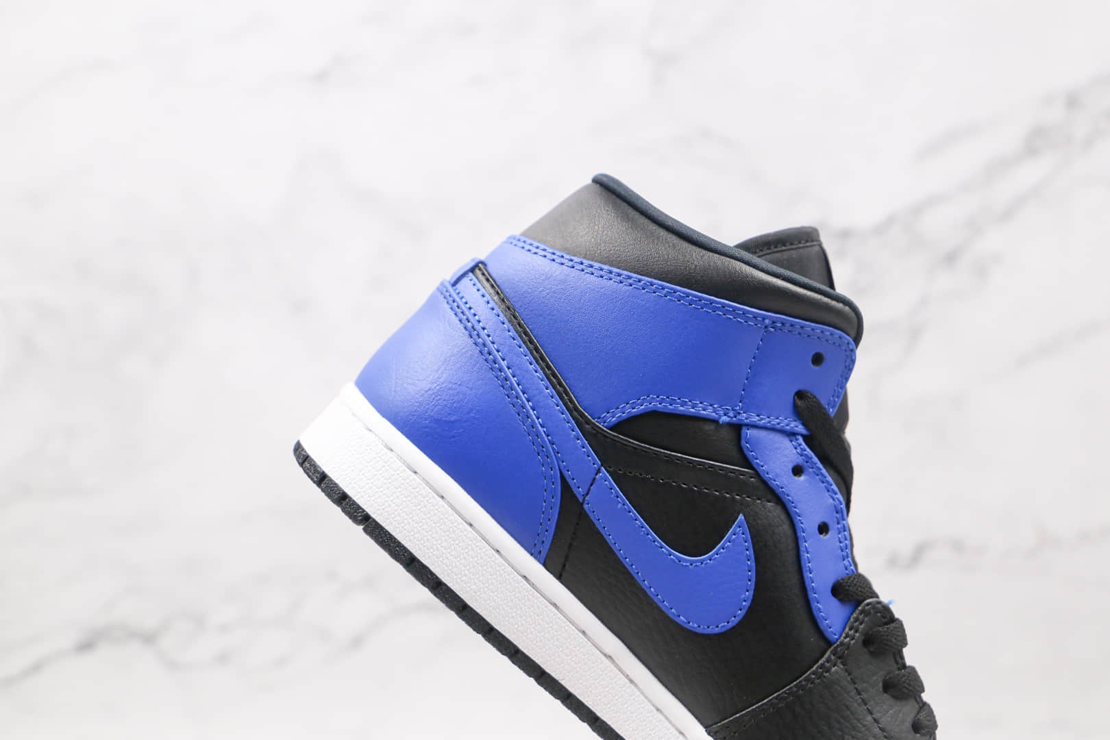 乔丹Air Jordan 1 Mid Hyper Royal纯原版本中帮AJ1皇家蓝篮球鞋原楦头纸板打造 货号：554724-077