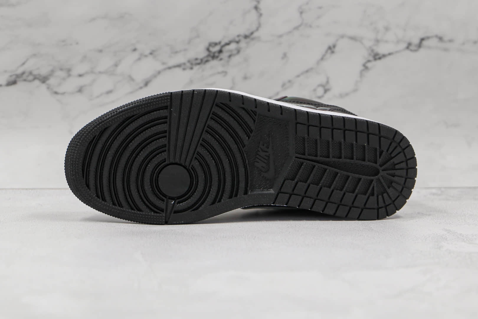 乔丹Air Jordan 1 Low纯原版本低帮AJ1热成像变色龙板鞋原楦头纸板打造 货号：553558-000