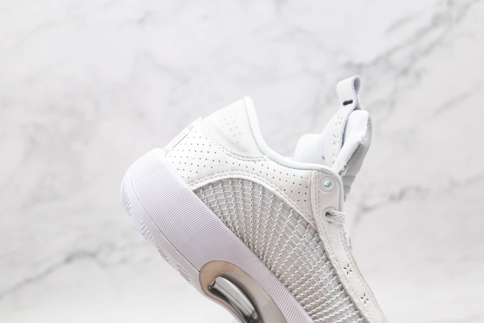 乔丹AIR JORDAN XXXV LOW PF纯原版本银白色AJ35篮球鞋内置Zoom气垫支持实战 货号：CW2459-100