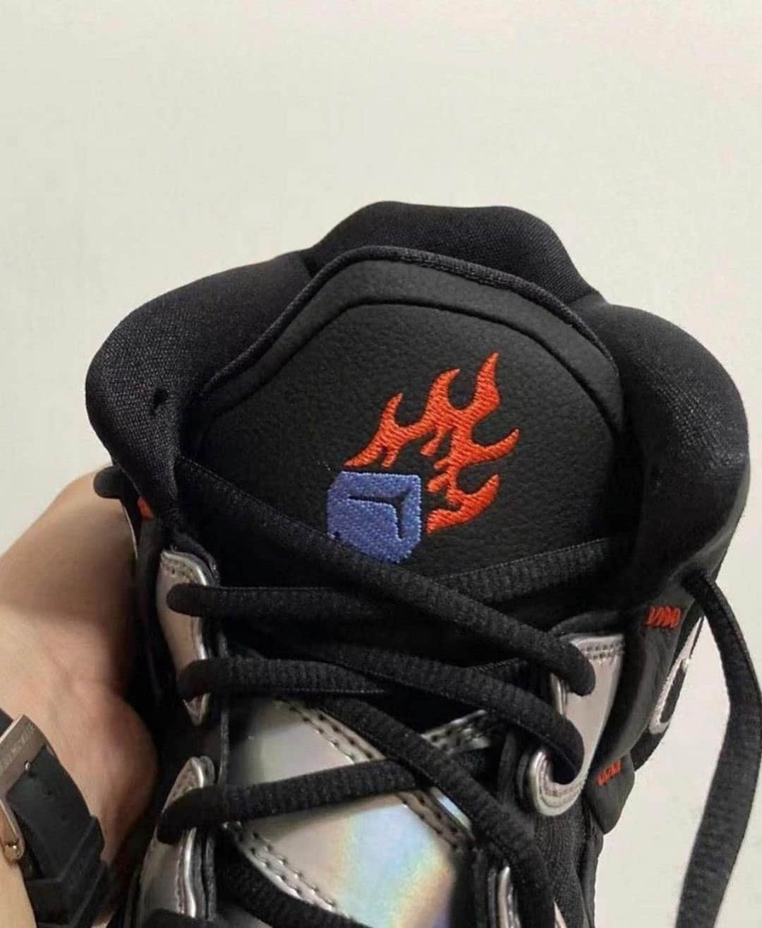 欧文diss耐克Kyrie 8是垃圾!耐克:真令人头秃...