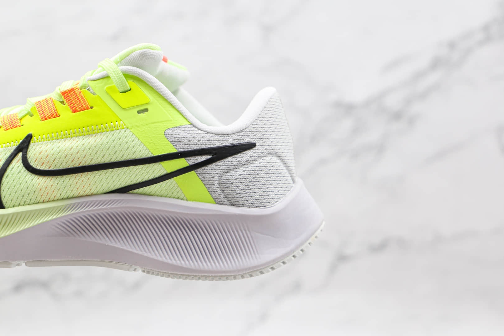 耐克Nike Air Zoom Pegasus 38纯原版本登月38代绿色黑钩慢跑鞋原档案数据开发 货号：DA6678-700