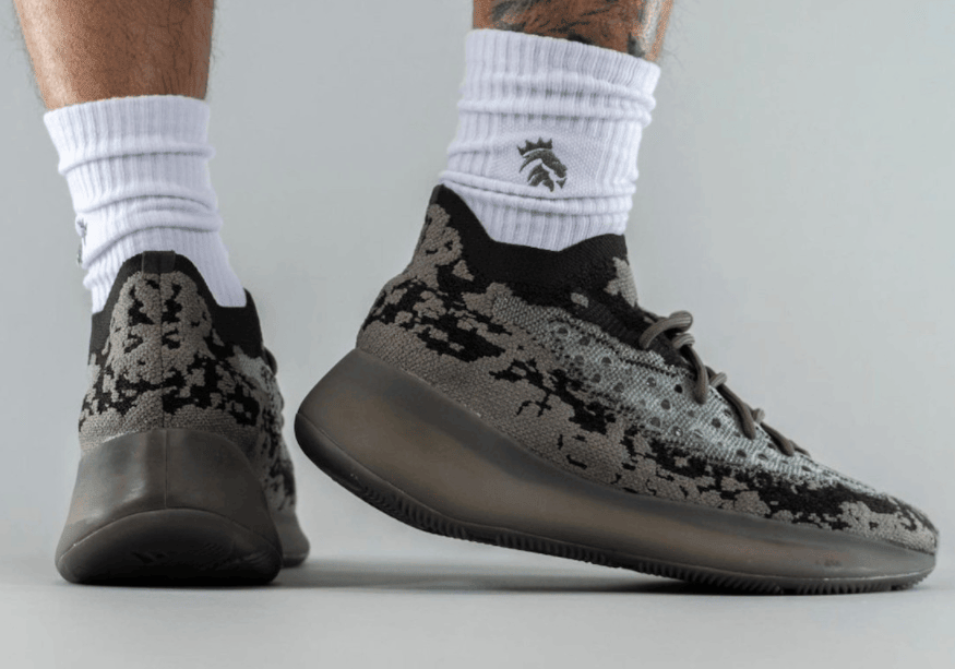 椰子380全新配色来袭!上脚超酷且耐脏! 货号:GZ0472