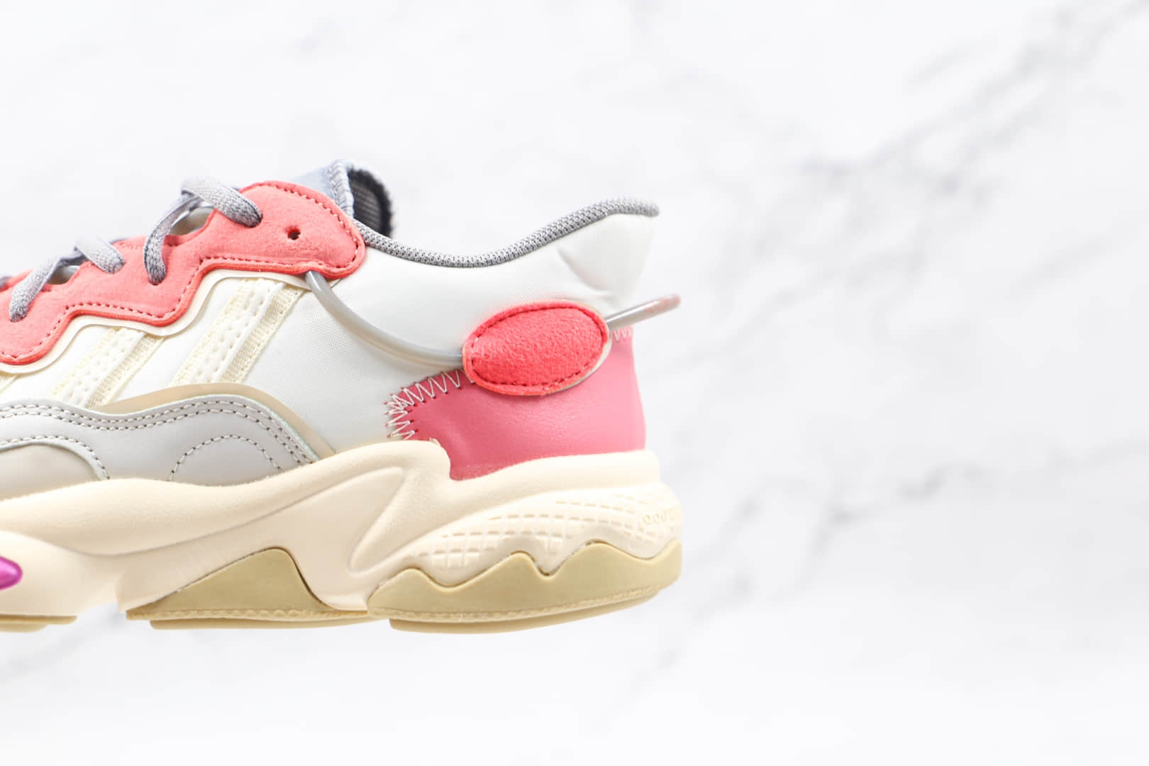 阿迪达斯Adidas OZWEEGO 2021纯原版本水管布面米红色老爹鞋原楦头纸板打造 货号:FX6108