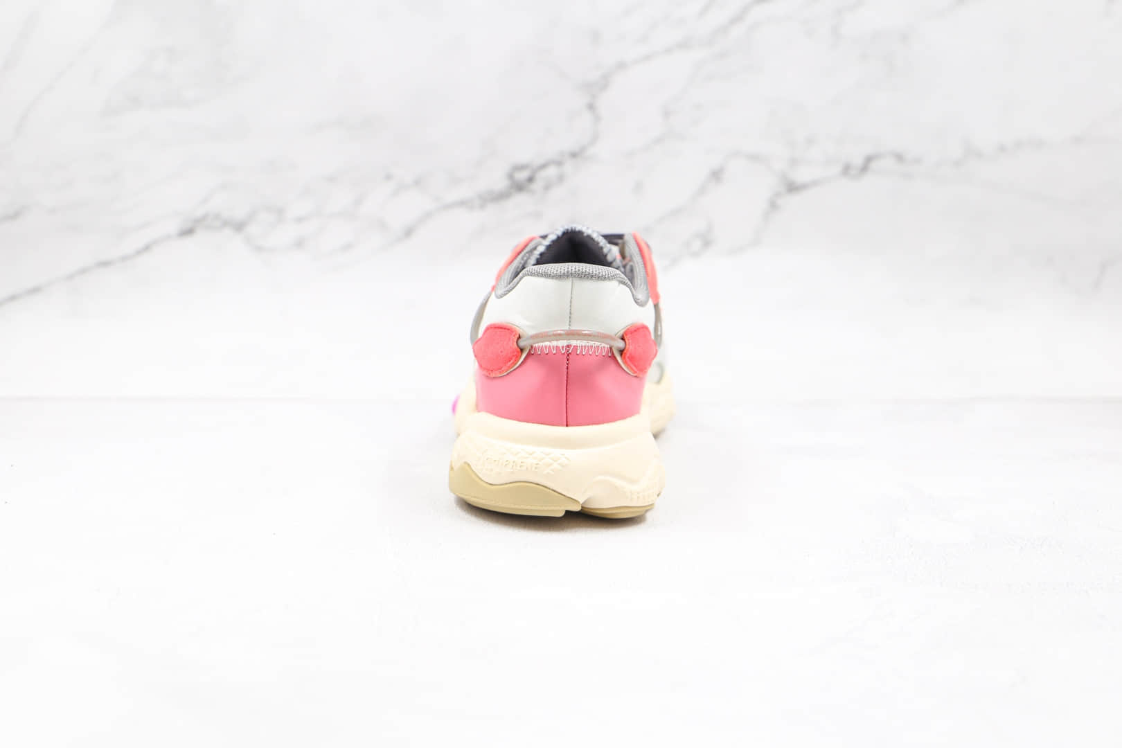 阿迪达斯Adidas OZWEEGO 2021纯原版本水管布面米红色老爹鞋原楦头纸板打造 货号:FX6108