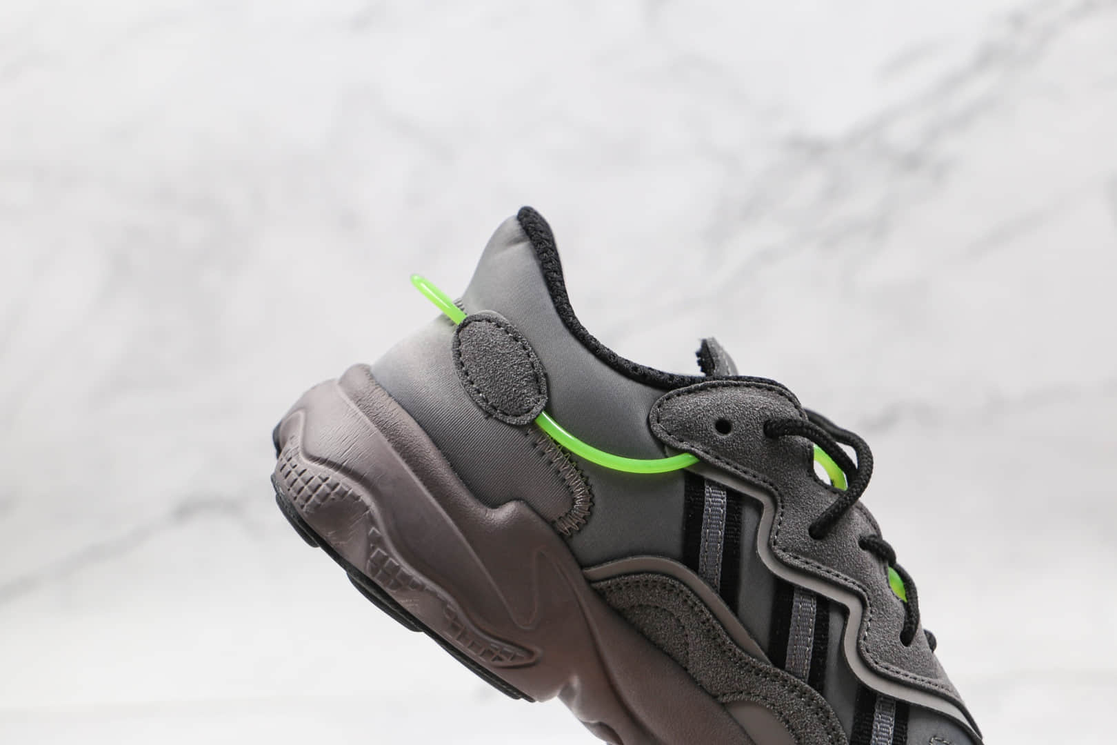 阿迪达斯Adidas Originals Ozweego纯原版本三叶草水管网面灰黑绿老爹鞋原档案数据开发 货号:FX5186
